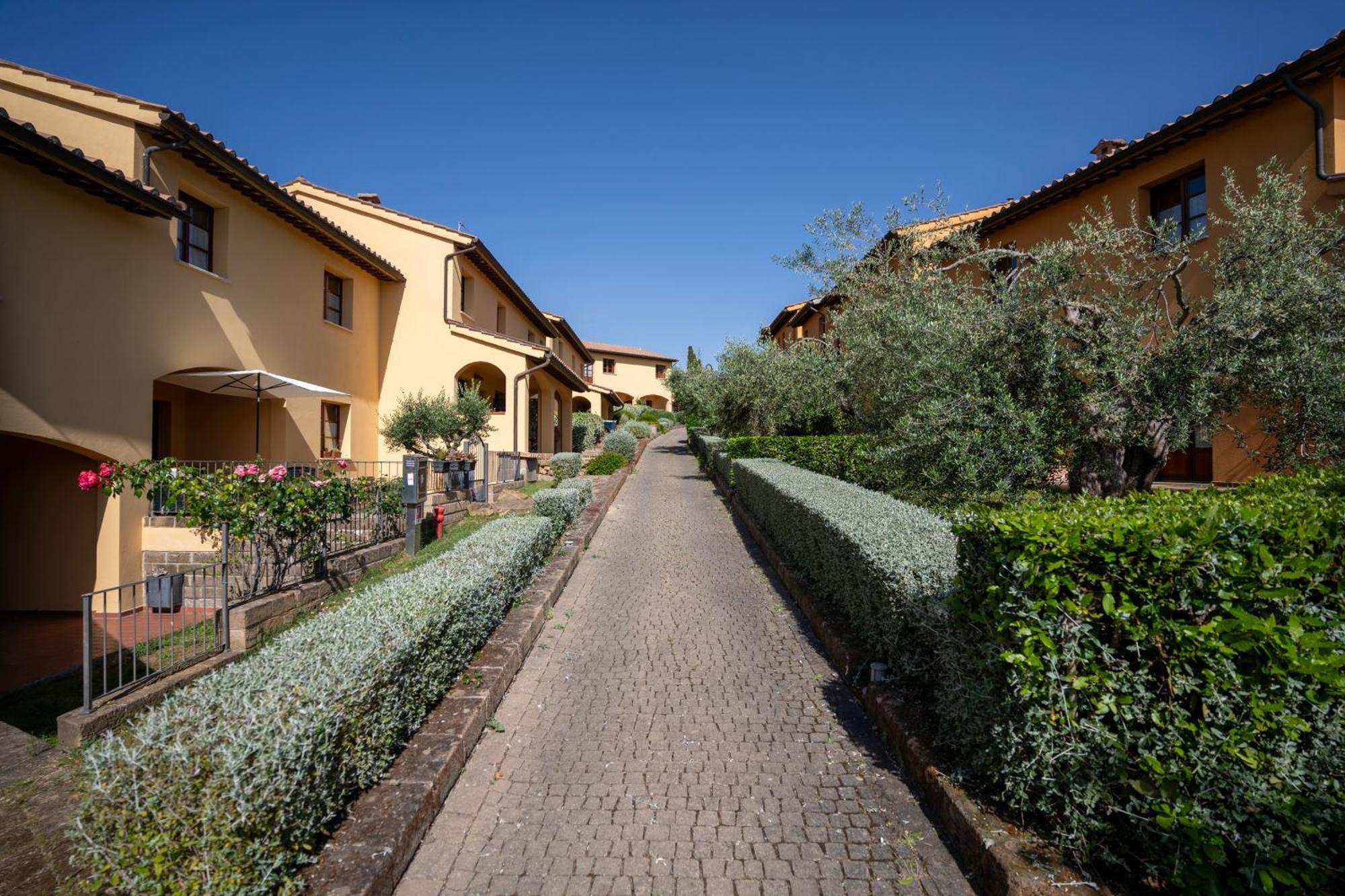 Borgo Etrusco Aparthotel Scarlino Eksteriør bilde